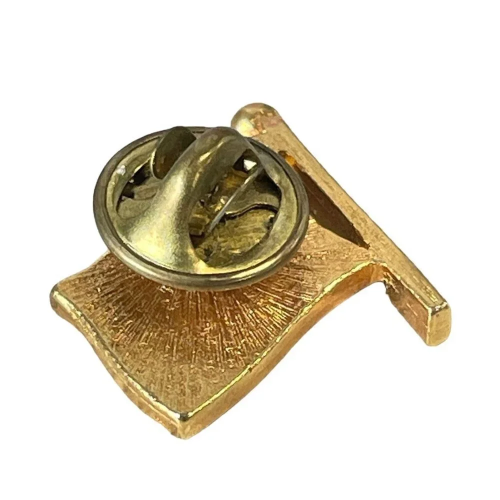 N/A enamel lapel